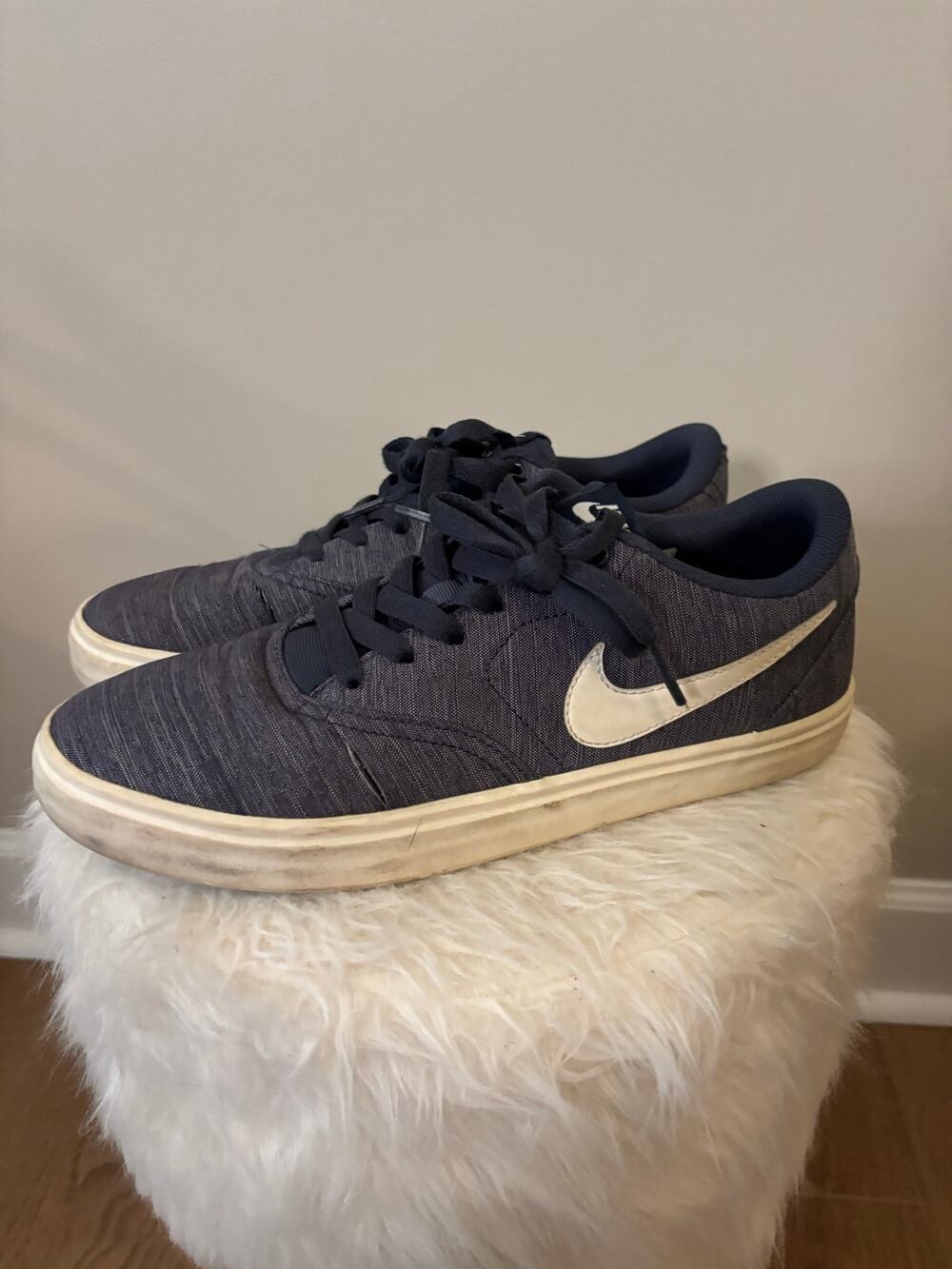 blue-grey textured Nike SB Check Solar shoes size women’s 10